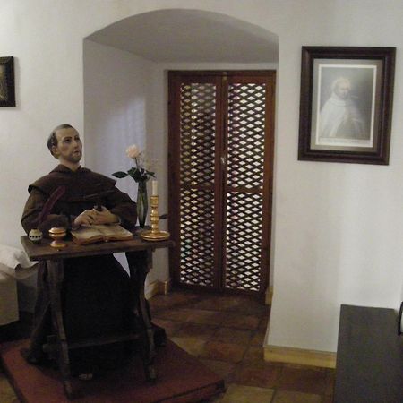 Hotel Nuestra Senora Del Carmen à Caravaca De La Cruz Extérieur photo