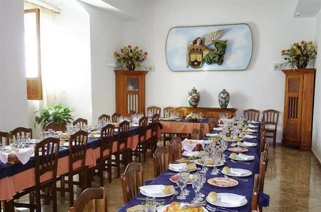 Hotel Nuestra Senora Del Carmen à Caravaca De La Cruz Extérieur photo